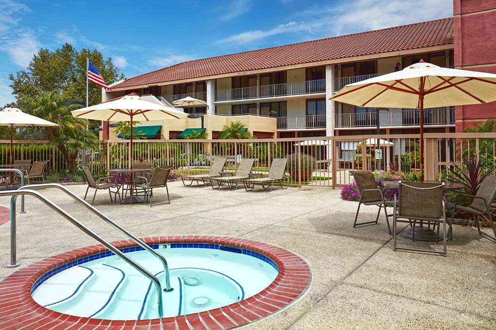 La Quinta Inn & Suites by Wyndham Thousand Oaks Newbury Park - photo 9