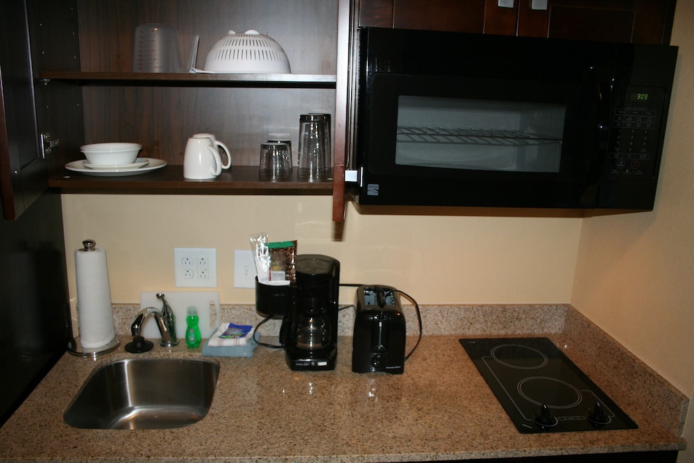 MainStay Suites Jacksonville near Camp Lejeune - photo 22