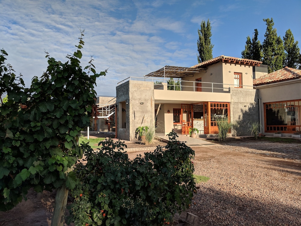 Posada Cavieres Wine Farm in Maipu, Argentina