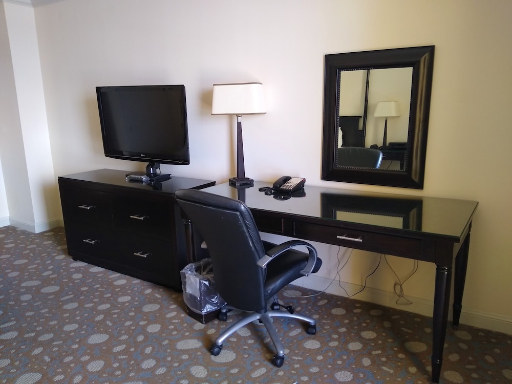 Private Residences at the Atlantic Resort and Spa - photo 9