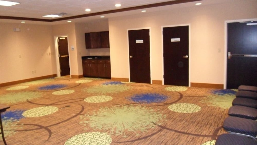 Holiday Inn Express Columbia by IHG - photo 47