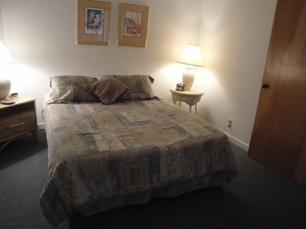 Hibiscus Oceanfront Resort - photo 2