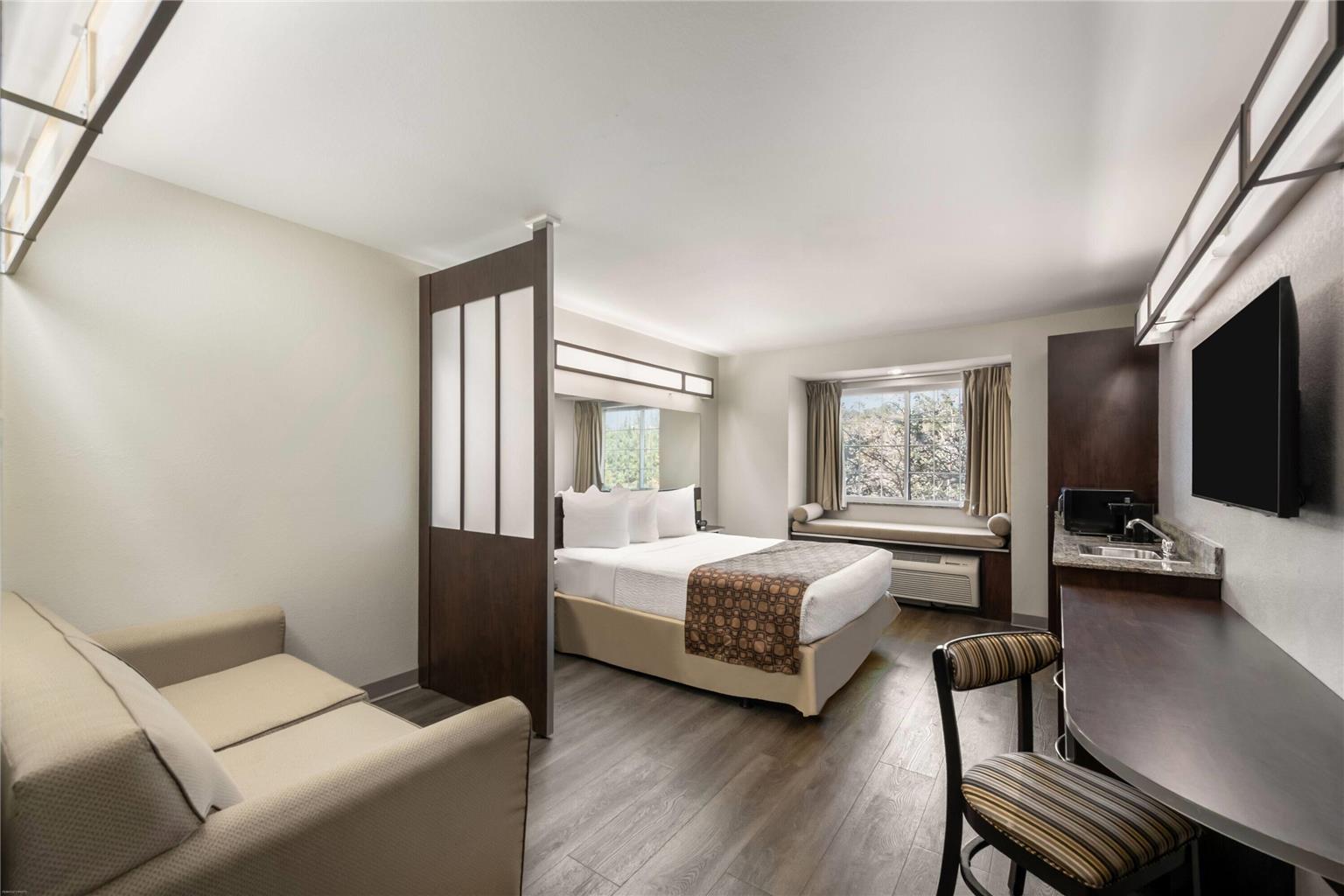 Microtel Inn & Suites by Wyndham Pearl River Slidell - photo 20