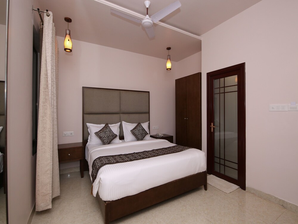 Oyo 15832 Option Lawn in Patan, India