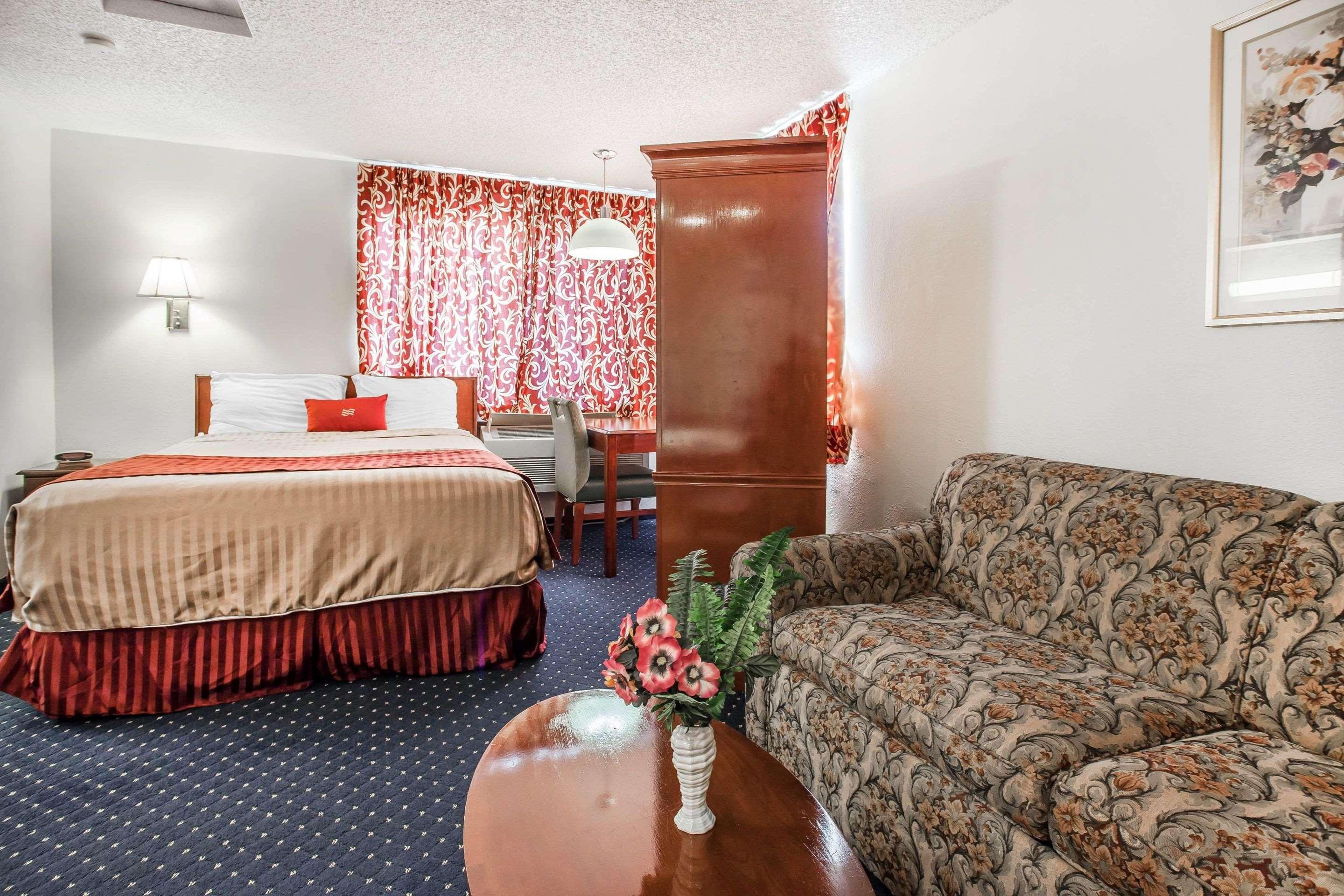 Econo Lodge SeaTac Airport North Seattle - photo 10