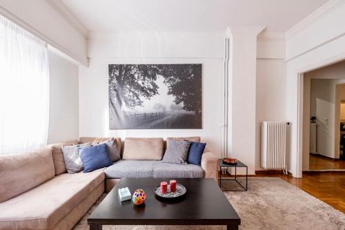 Cozy Apartment in Kolonaki Athens Sleeps 5 — 4-Star Luxury Hotel in Athens, Greece