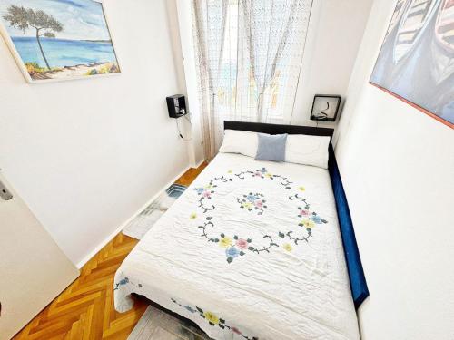 Charming Apartment with Terrace and Old Town View One Bedroom Apartment with Terrace