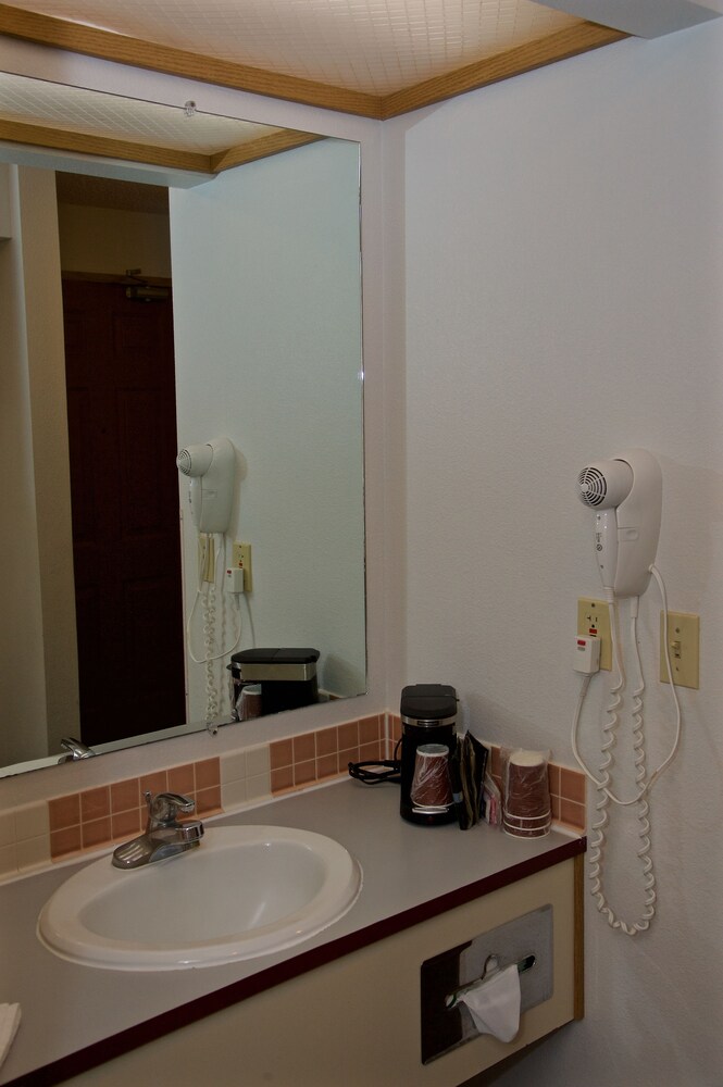 The Varsity Inn North - photo 15