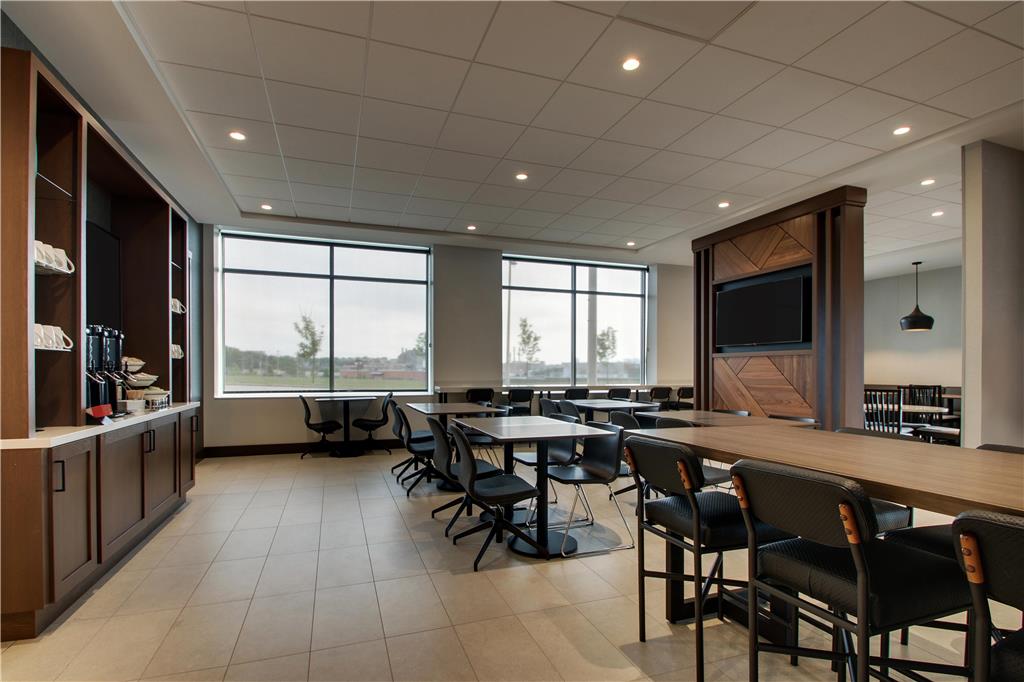Hyatt Place Milwaukee Downtown - photo 48