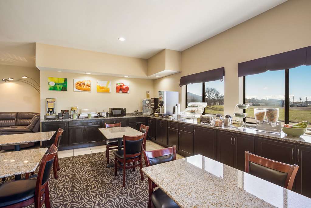 Quality Inn & Suites Caseyville St. Louis - photo 30