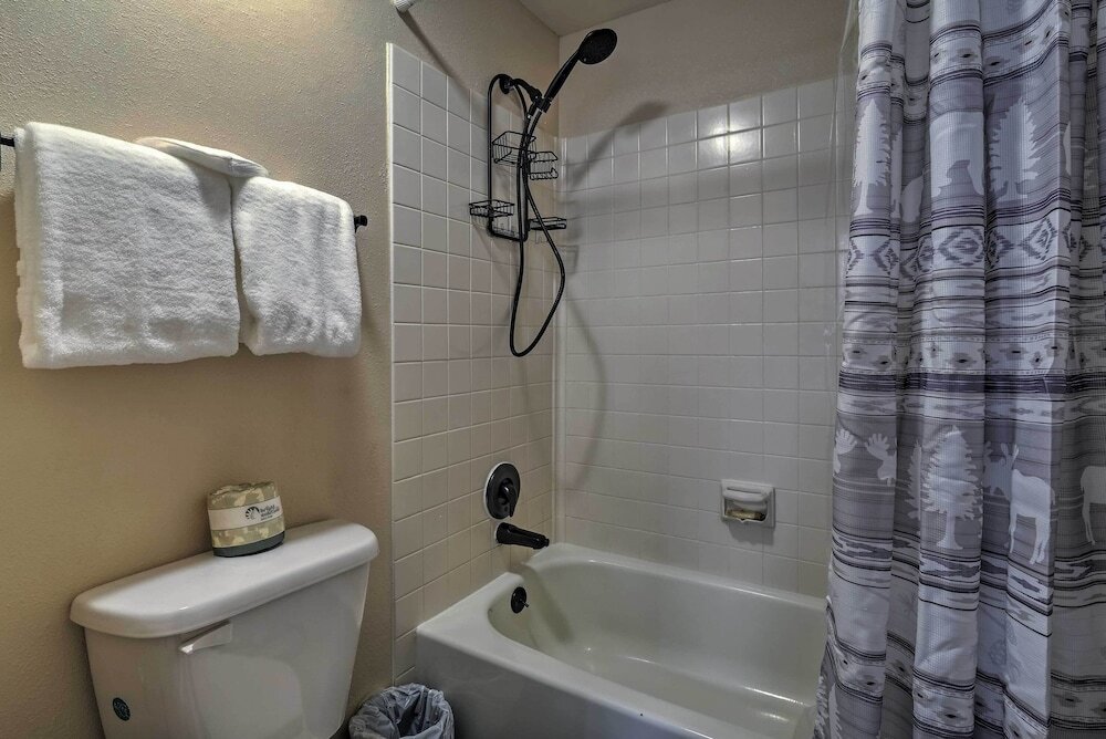 Winter Park Condo w Hot Tubs 4 Mi to Ski Resort - photo 12