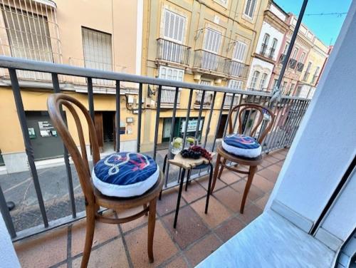 Gatu El Capitan Preferente Para Mayores de 21 Anos Y Familias in El Puerto De Santa Maria, Spain