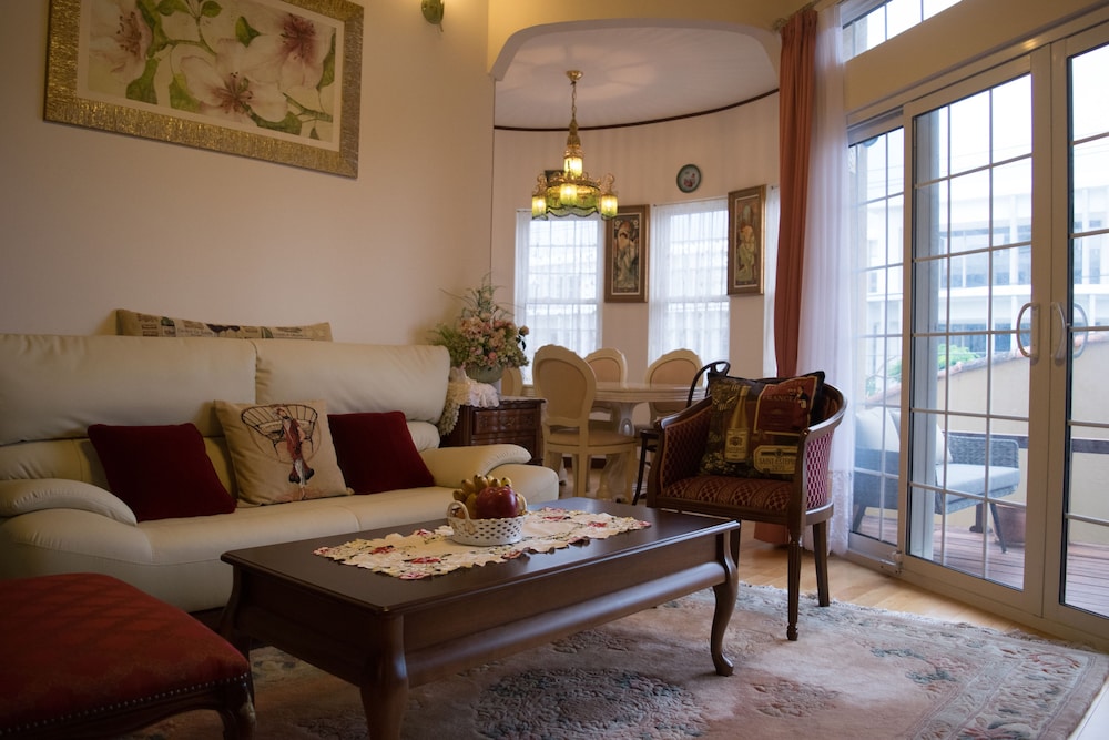 La Fata in Uruma, Japan