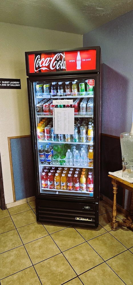 Super 8 By Wyndham Great Falls MT - photo 5