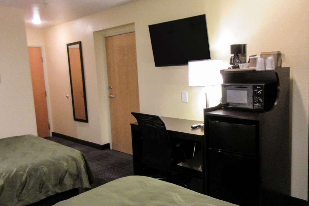 Quality Inn & Suites near NAS Fallon - photo 3