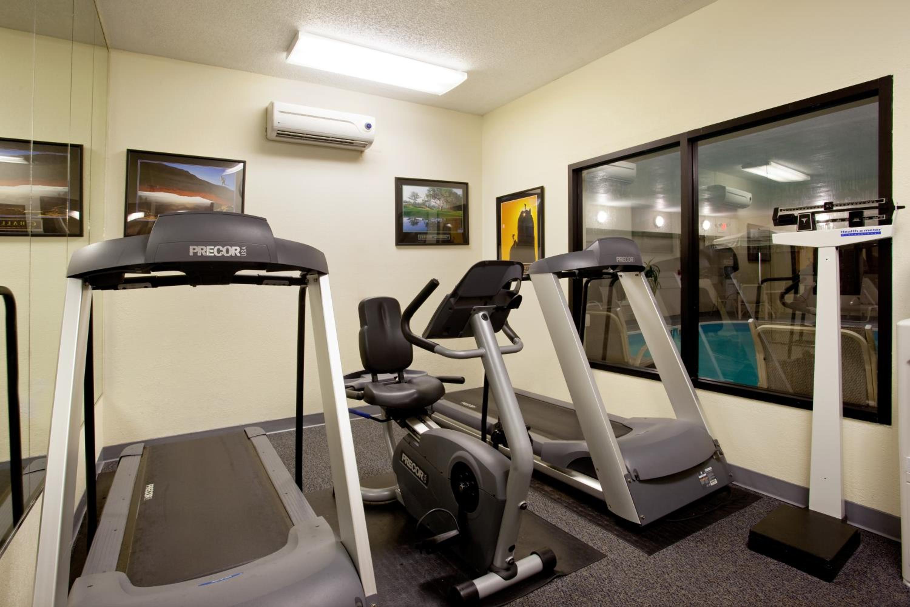 Baymont by Wyndham Merrillville - photo 33