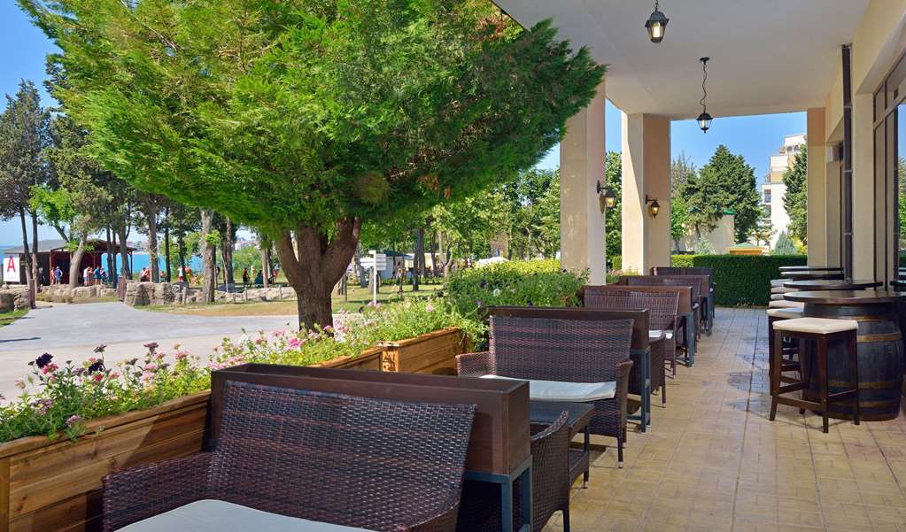 מזון ומשקאות