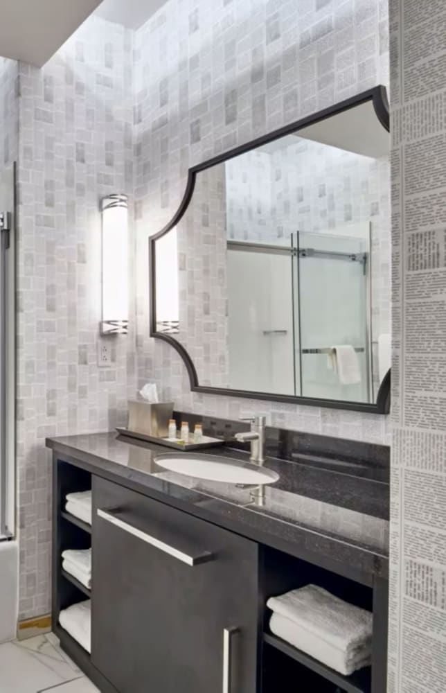 Hotel Indigo Cleveland Downtown by IHG - photo 26