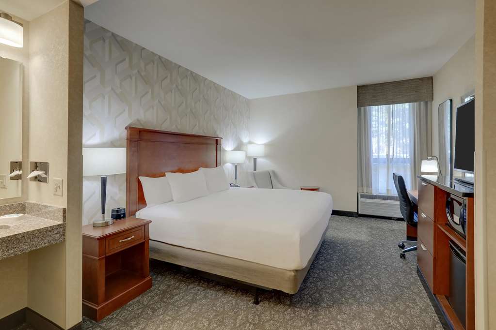 Drury Inn & Suites Charlotte University Place - photo 30