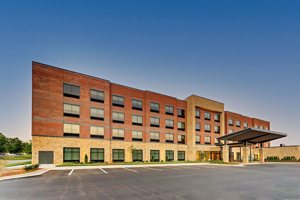 Holiday Inn Express & Suites Winston Salem Sw Clemmons by IHG - photo 66