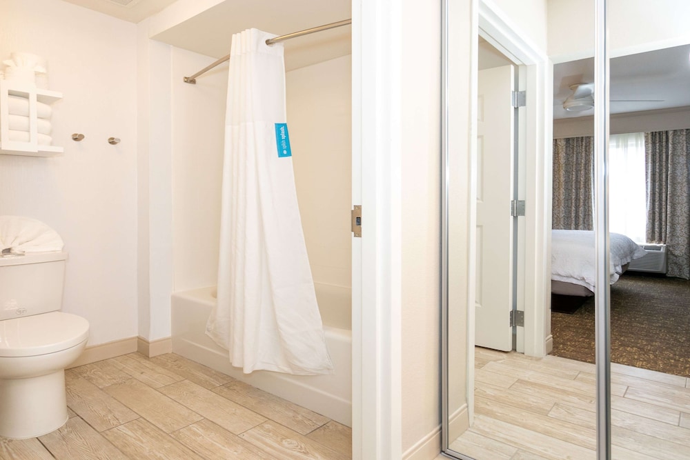 Hampton Inn & Suites Nashville Green Hills - photo 22