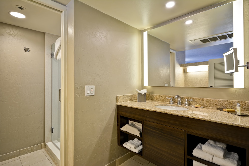 DoubleTree by Hilton Phoenix North - photo 19