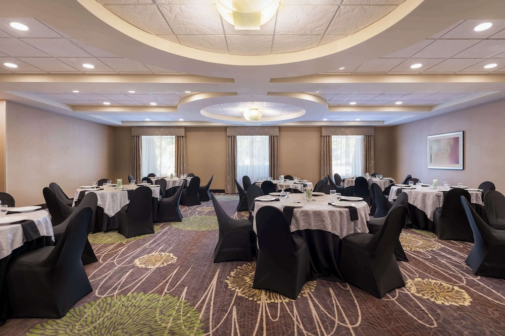 Hilton Garden Inn Atlanta Peachtree City - photo 37