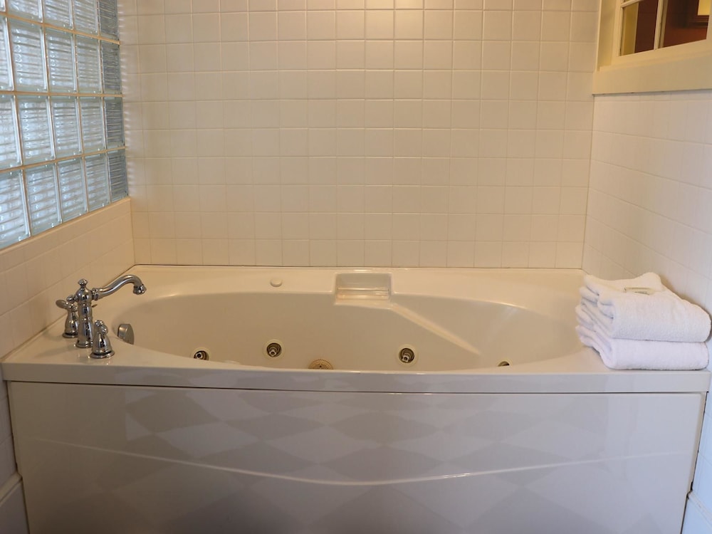 St. Brendan's Inn - photo 12