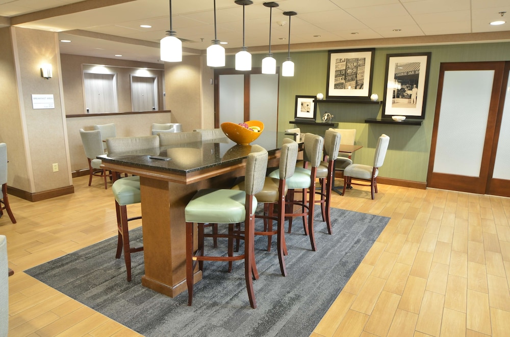 Hampton Inn Ft Payne - photo 14