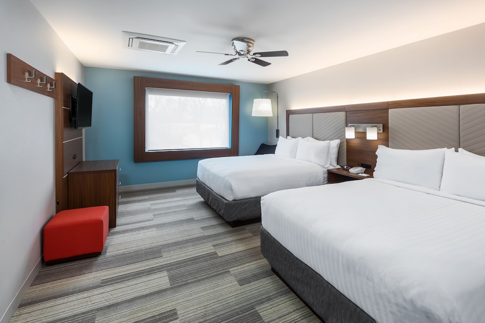 Holiday Inn Express & Suites West Plains Southwest by IHG - photo 2