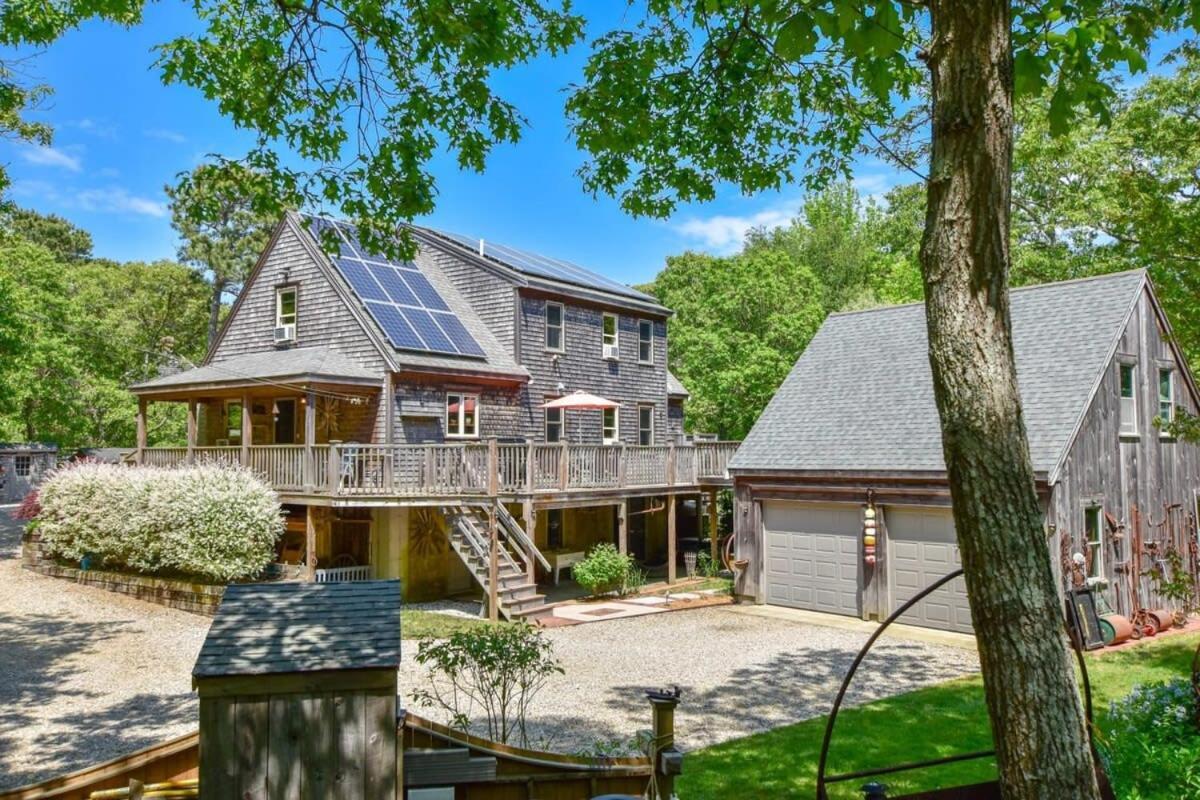 Beautiful Home w Artistic Flair — 4-Star Luxury Hotel in Chatham, United States