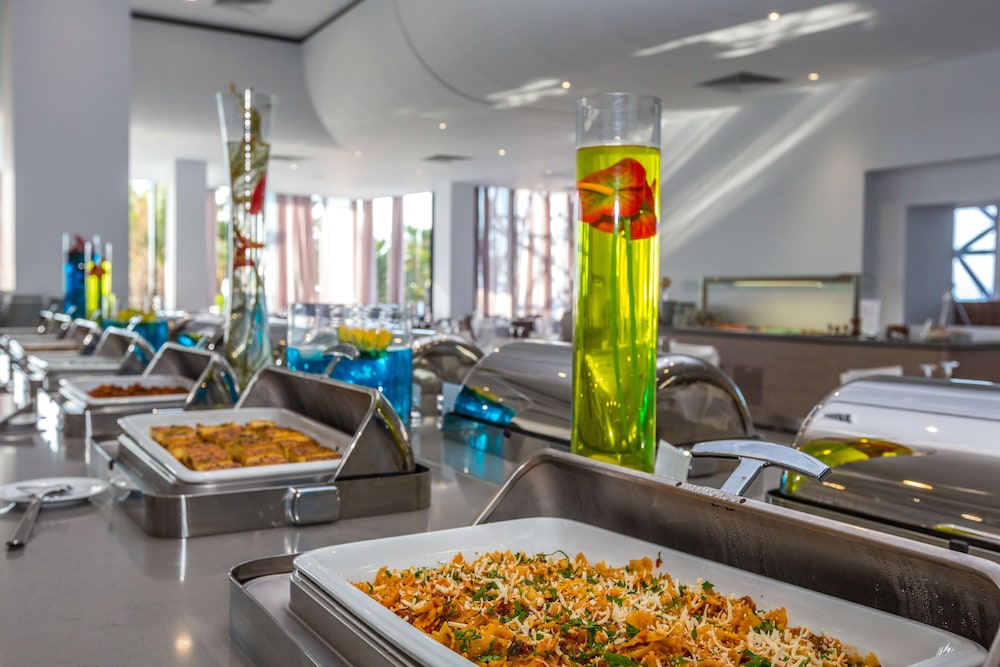 מזון ומשקאות