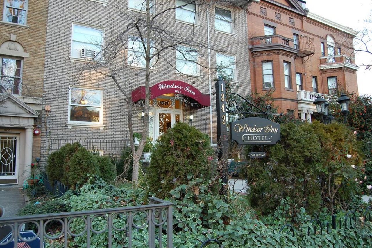 Windsor Inn Hotel - photo 12
