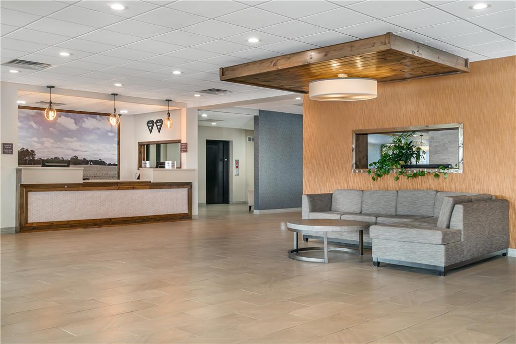 Best Western Plus Wayland Hotel - photo 4