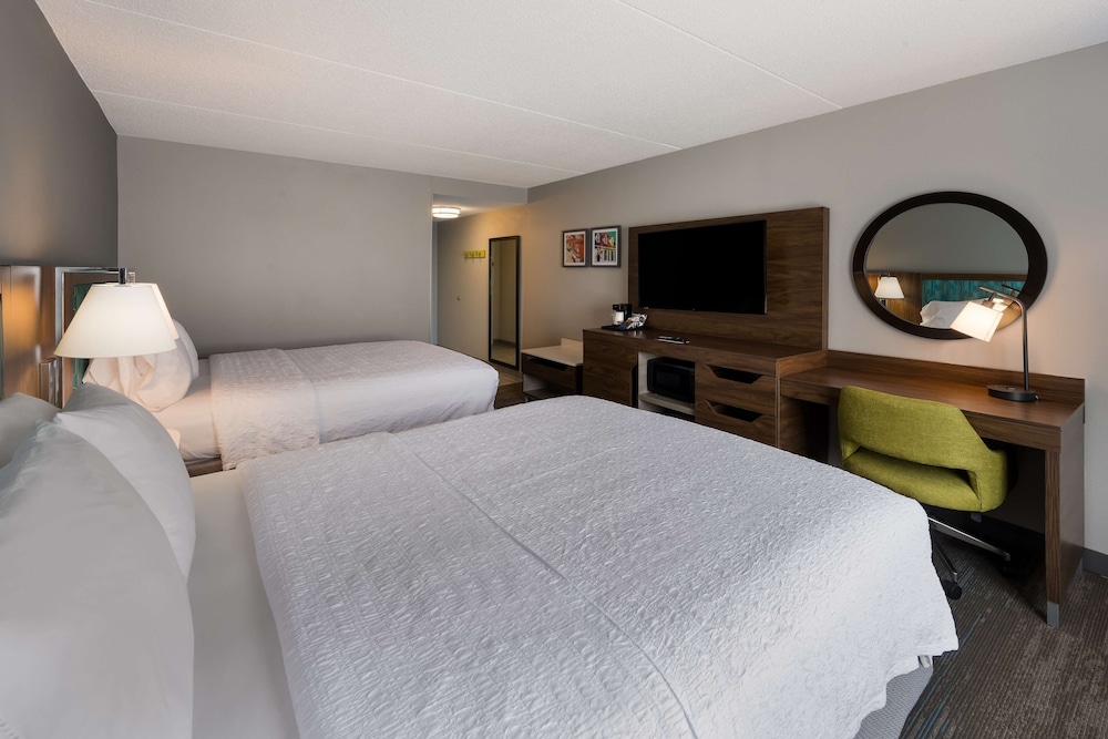 Hampton Inn & Suites Fredericksburg at Celebrate Virginia - photo 25
