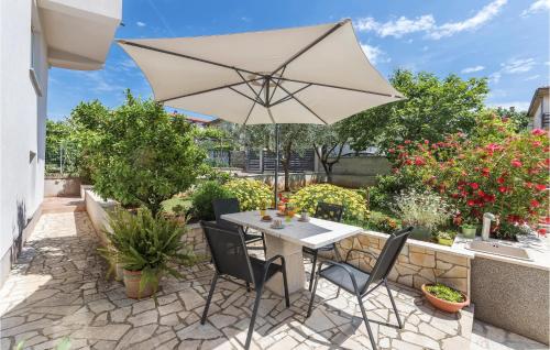 2 Bedroom Cozy Apartment In Pula — 4-Star Luxury Hotel in Pula, Croatia