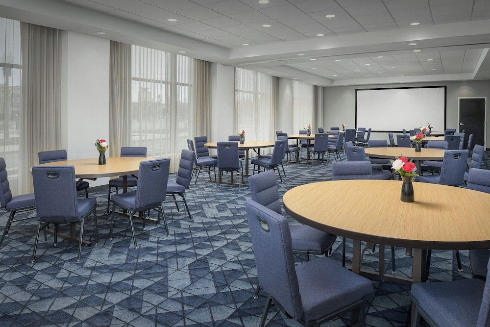 Courtyard Muncie at Horizon Convention Center - photo 50