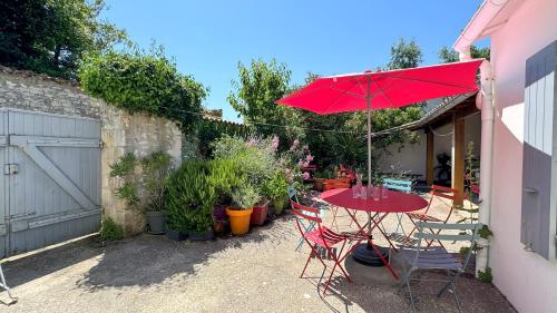Charmante Location Dans Le Centre De St Martin — Saint Martin De Re