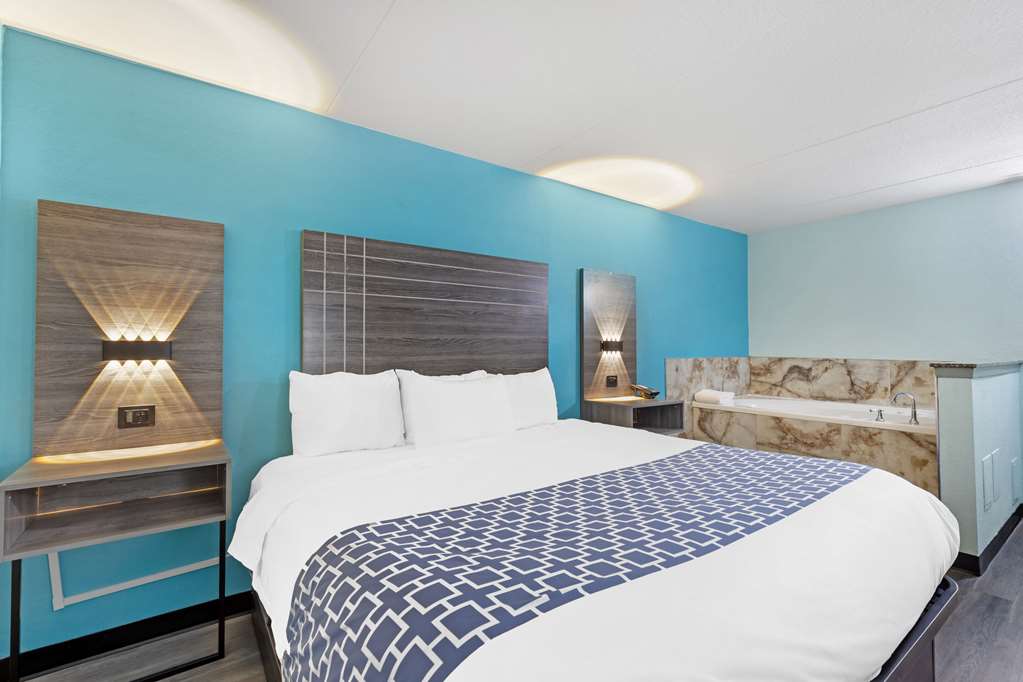 Clarion Inn Des Moines Airport - photo 23