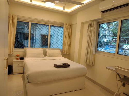 Lyon Cozy Studio with Secure CCTV Access — 4-Star Luxury Hotel in Mumbai, India