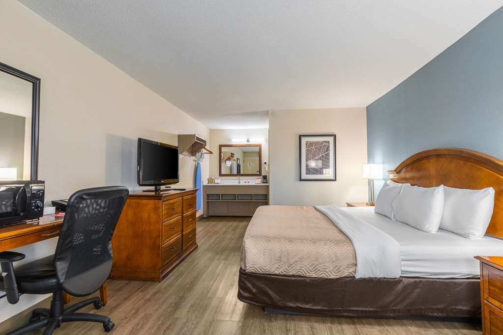 Econo Lodge Middlesboro - photo 24