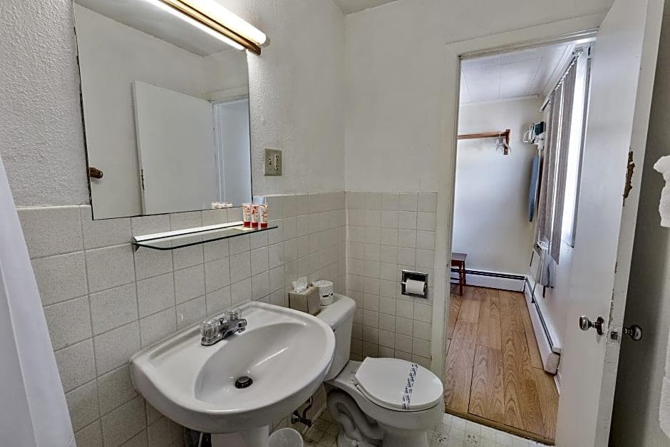 Buena Vista Inn Motel - photo 20