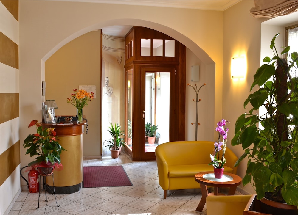 Hotel Cavour Asti in Asti, Italy