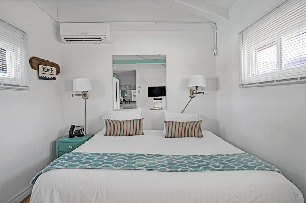 Driftwood Resort - photo 88