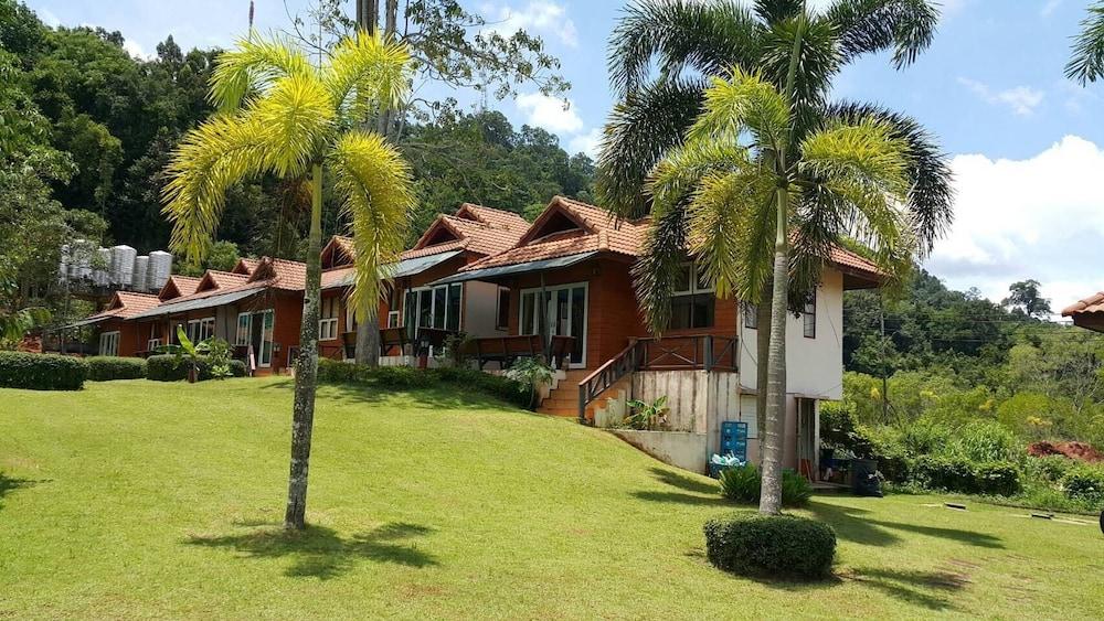 Ruen Luang Resort in Surat Thani, Thailand