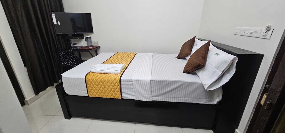 Nira Residency - last minute hotel in Thiruvananthapuram