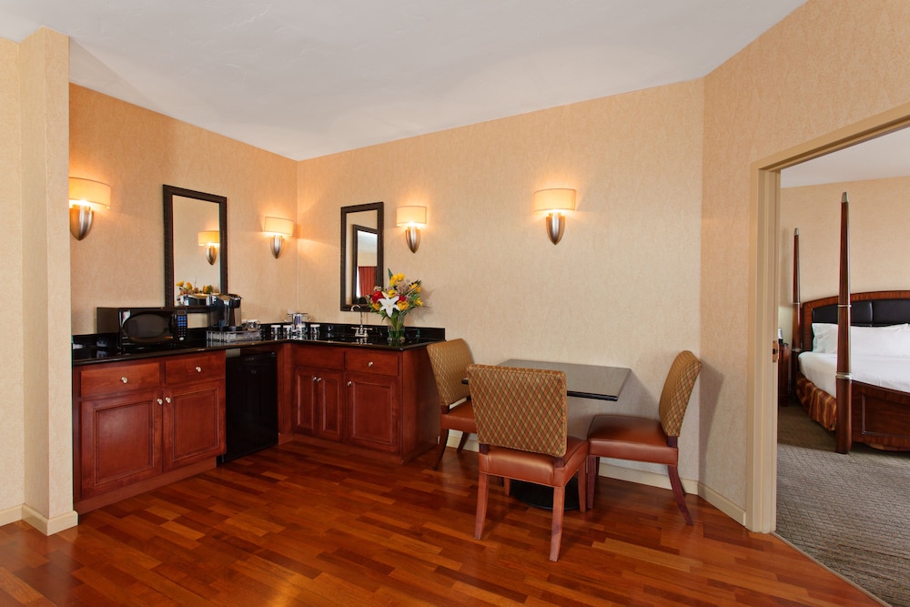 Holiday Inn Sacramento Downtown Arena by IHG - photo 10