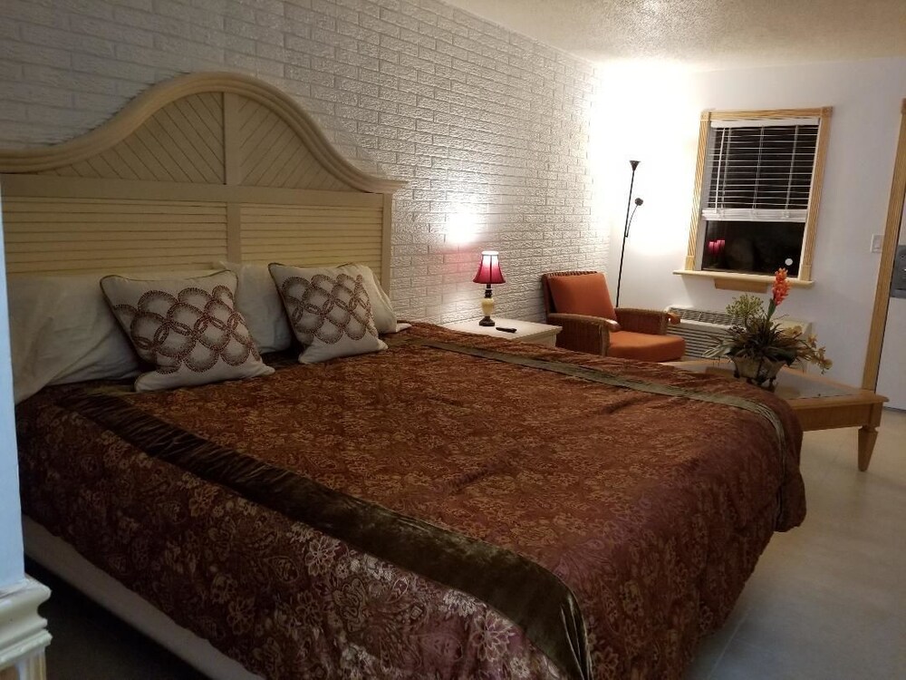Extended Stay Brunswick - photo 16