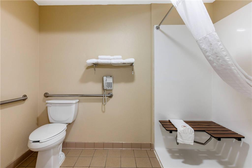 Comfort Inn & Suites Bryant Benton - photo 10