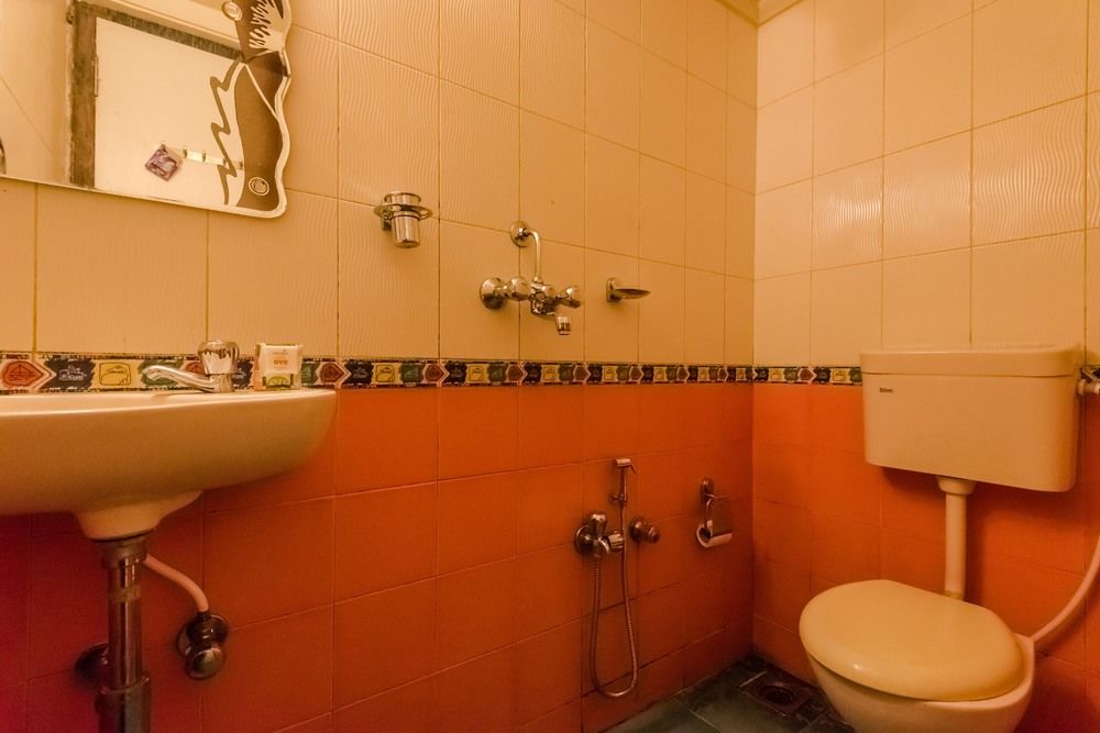 Oyo 6371 Hotel Abrol